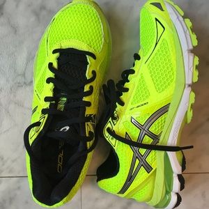 Woman’s size 6.5 ASICS tennis shoes